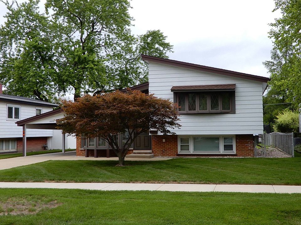 1st image of 2072 Fox Ln