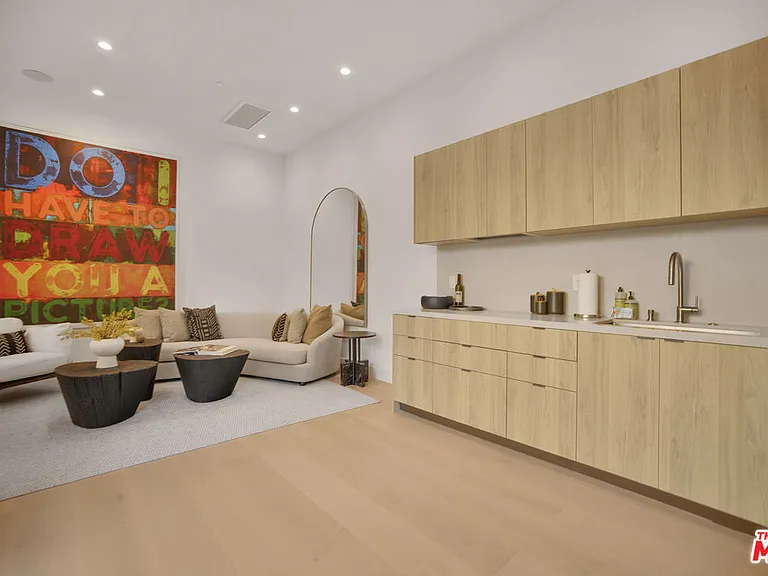 4433 Kraft Ave — Photo 21