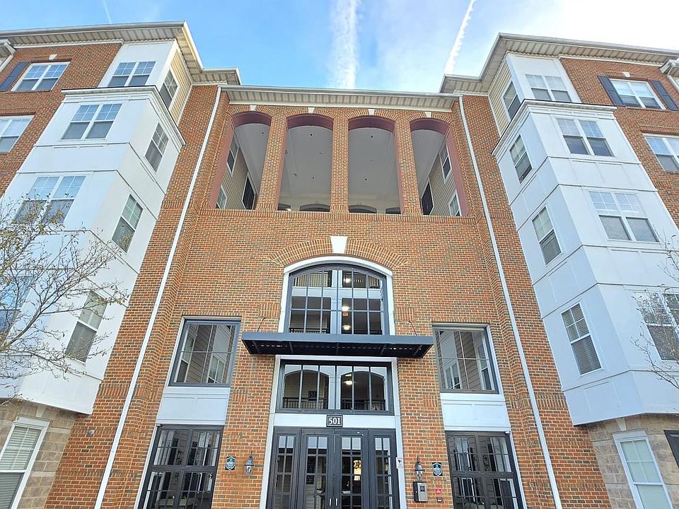 1st image of 501 Hungerford Dr APT 256