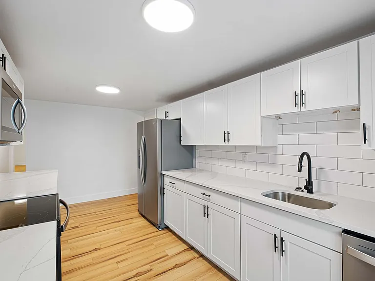 796 Hazelwood Avenue — Photo 14