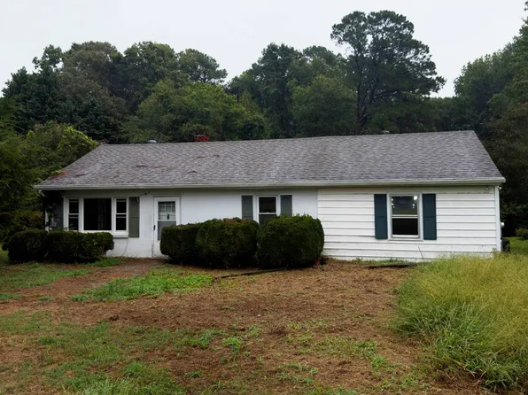 446 Harryhogan Rd, Callao, VA 22435