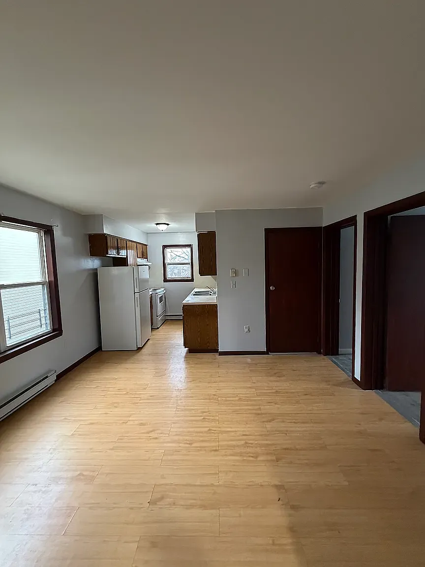 2 bed, 800 sqft, $1,894 — Photo 2