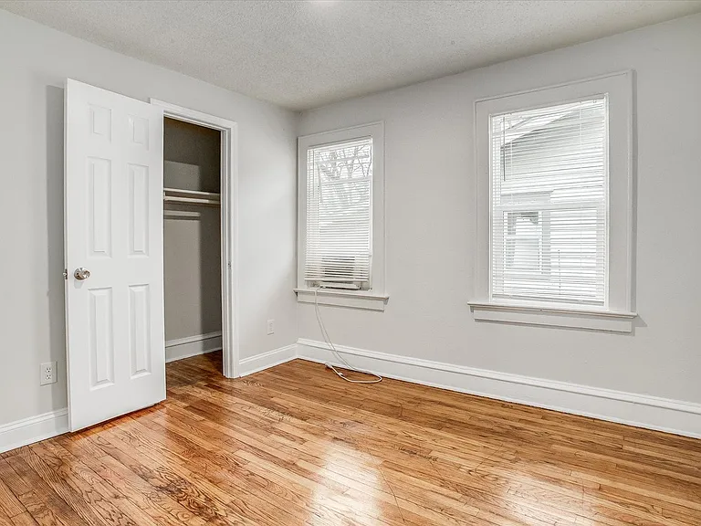 3817 S Benton Ave — Photo 15