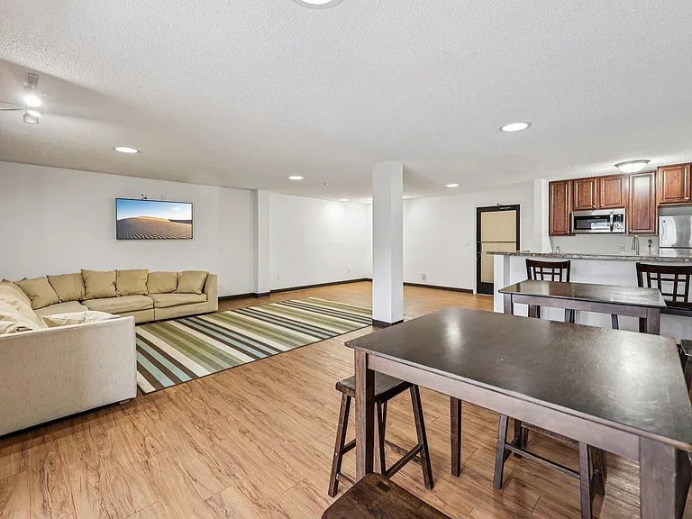 Lexington Hills Apartments — Photo 60
