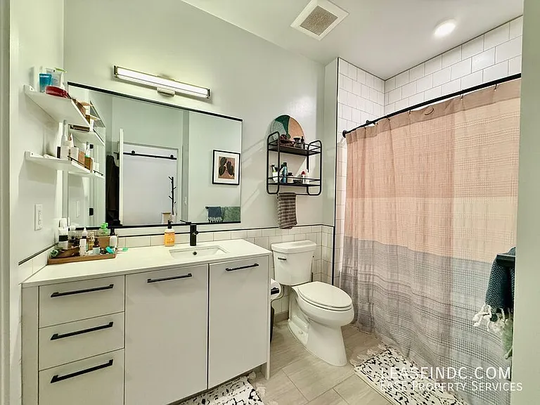 1625 Eckington Pl NE #321 — Photo 19