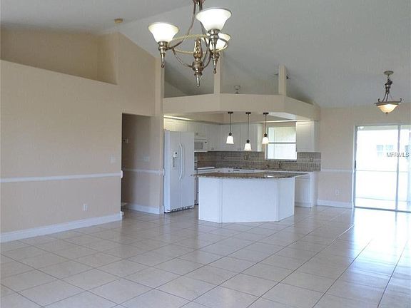 3rd image of 2125 NW 16th Pl