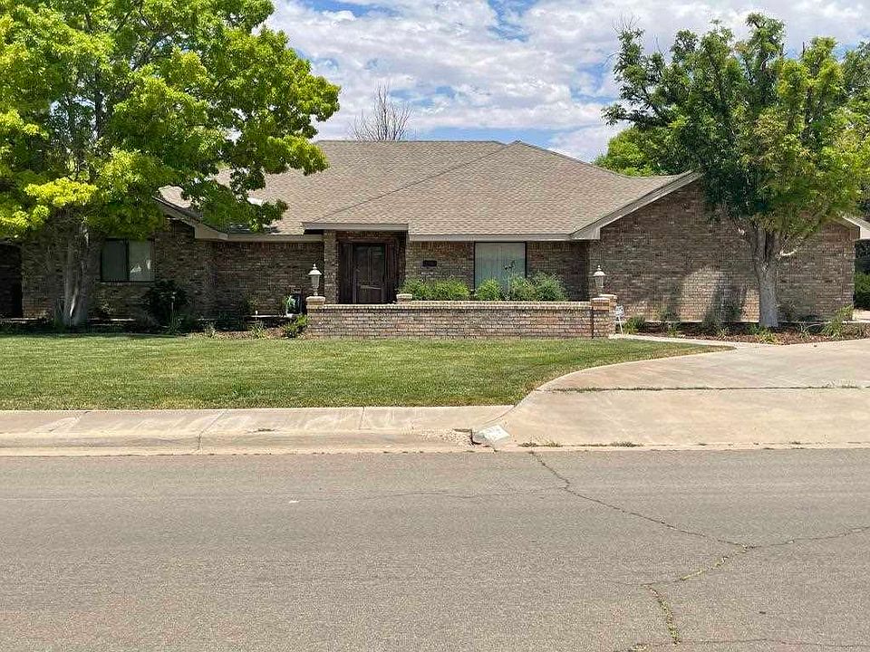 1st image of 2715 Coronado Dr