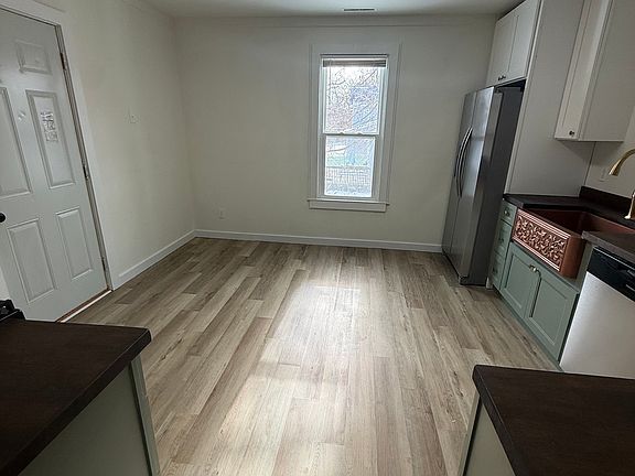 5th image of 1101 Stoughton Ave #2