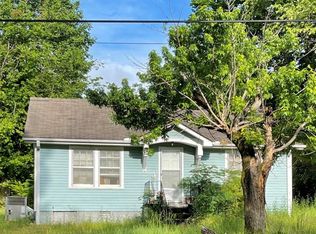 161 Vicksburg Ave, Camden, TN 38320