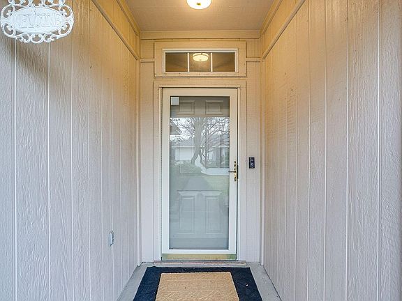3rd image of 5712 Springtide Dr