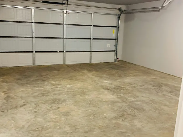 2-Car Garage