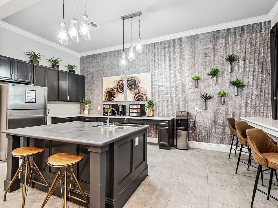 Modern Clubhouse Kitchen at Katy Ranch Apartments in Katy, TX | Fully Equipped & Stylish