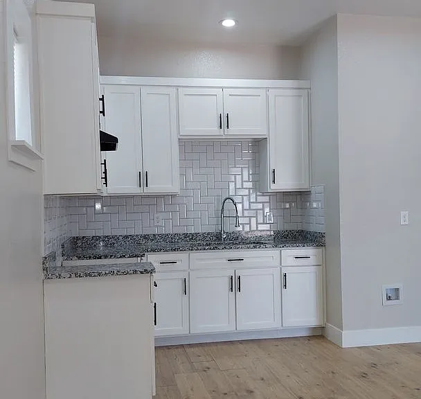 2414 San Diego Ave — Photo 43