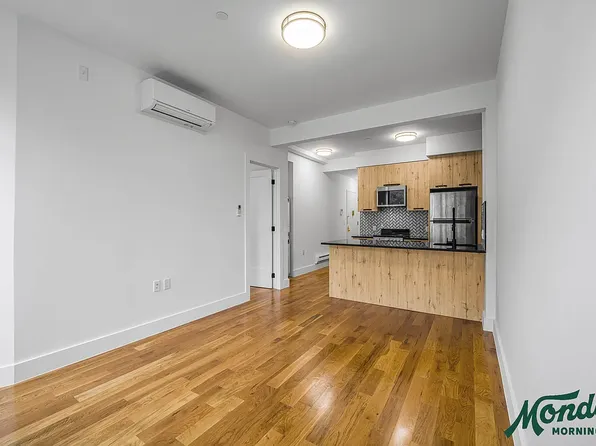 1094 Dean Street image 3 of 12