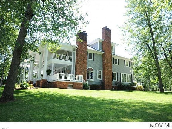 2nd image of 3 Murray Dr
