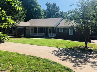 4429 Hampton Rd, Clemmons, NC 27012