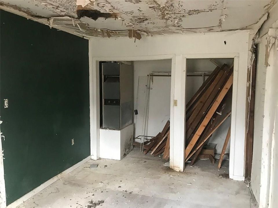 2nd image of 422 McKnight Ave