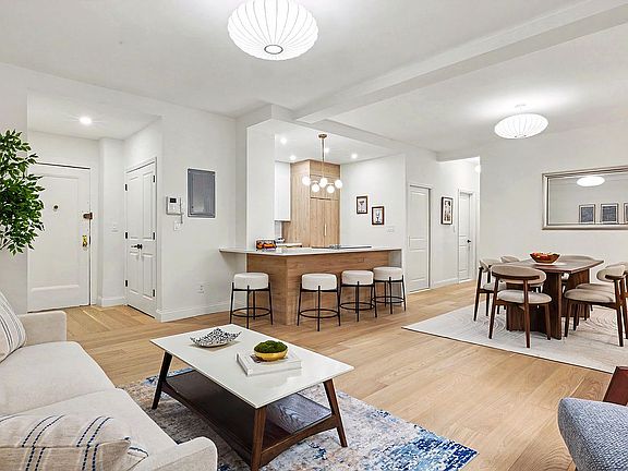 2nd image of 119 W 71st St APT 3C