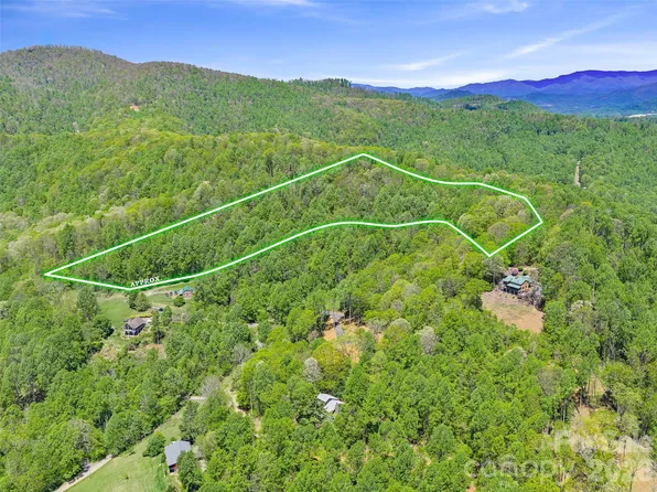 Holly Dale Dr, Spruce Pine, NC 28777