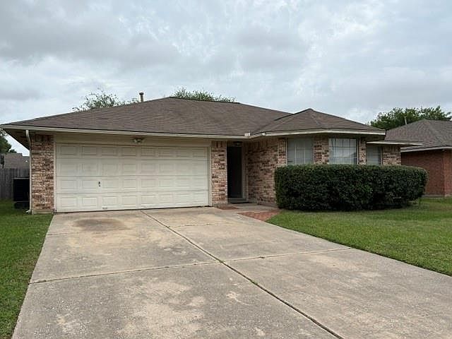 1st image of 7854 Yellow Pine Dr