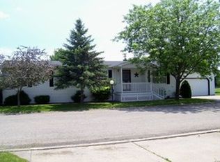 137 Cardinal Ln, Sandwich, IL 60548