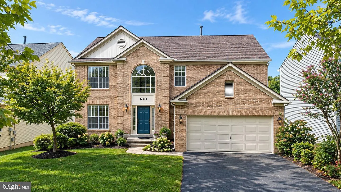 4 bed, 3.5 bath, 2912 sqft, $3,950 — Photo 2