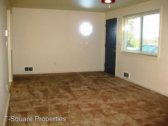 5th image of 9019 12th St NE