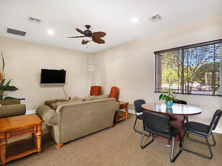 141 SW Palm Dr #306 — Photo 40