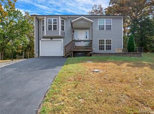 1502 Redwood Dr, Saint Clair, MO 63077