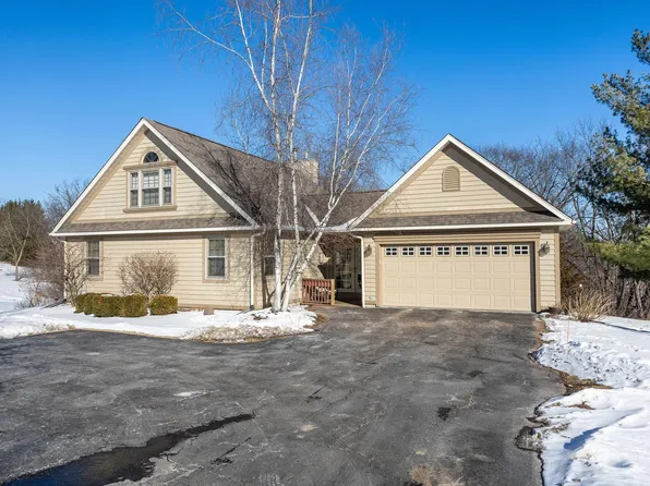 155 Blackhawk Trce, Galena, IL 61036