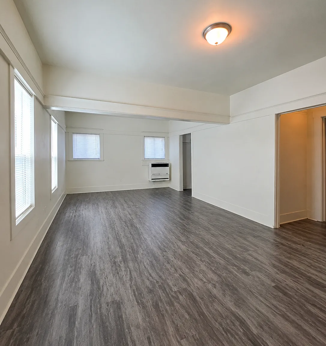 1 bed, 700 sqft, $2,289 — Photo 1