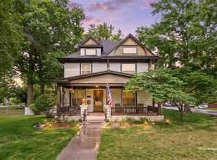 105 NE Douglas St, Lees Summit, MO 64063