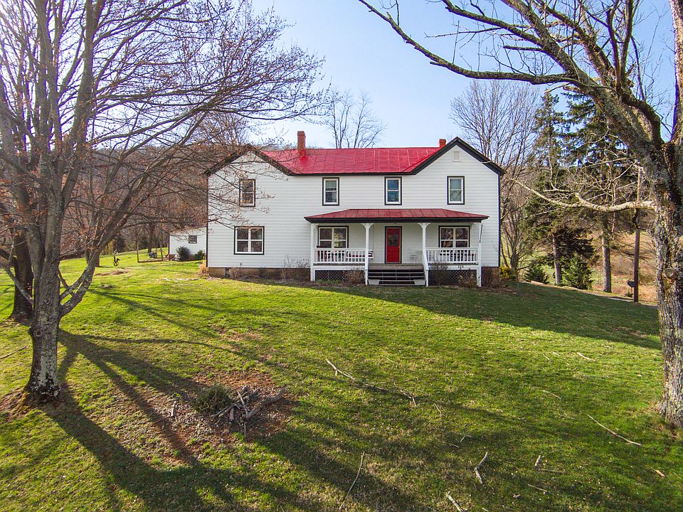 1st image of 125 Red Barn Ln
