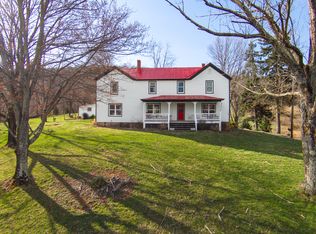 125 Red Barn Ln, Linden, VA 22642
