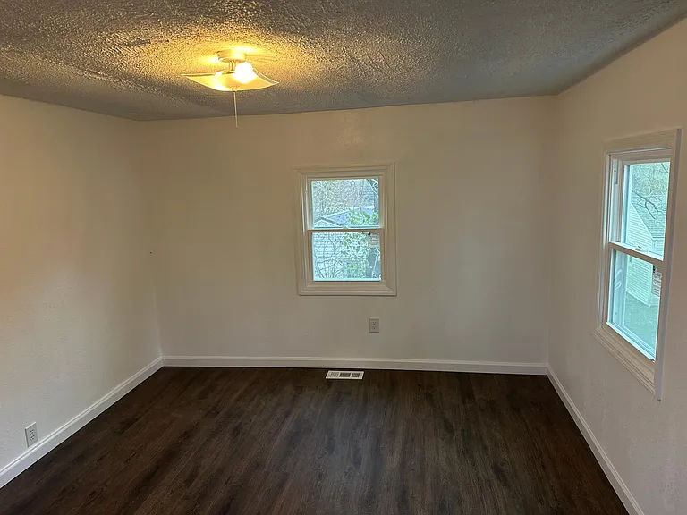 113 Bayberry St — Photo 6