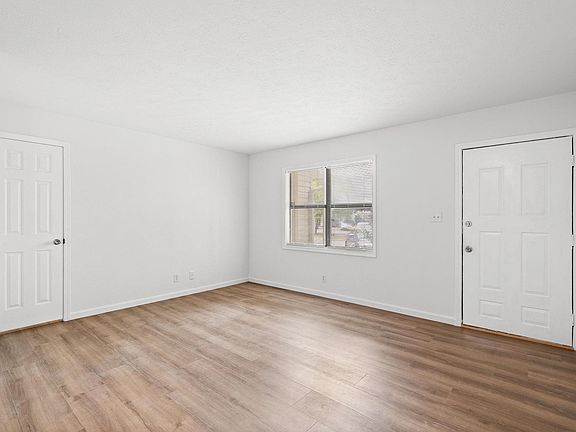 4th image of 209 Cedar St. #C-1