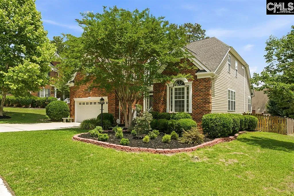 4 bed, 3700 sqft, $3,200 — Photo 2