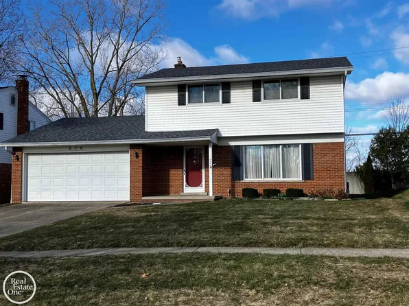 676 Ashburnham St, Auburn Hills, MI 48326