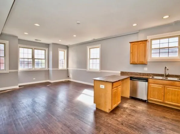 3112 W Warren Blvd APT 1W, Chicago, IL 60612