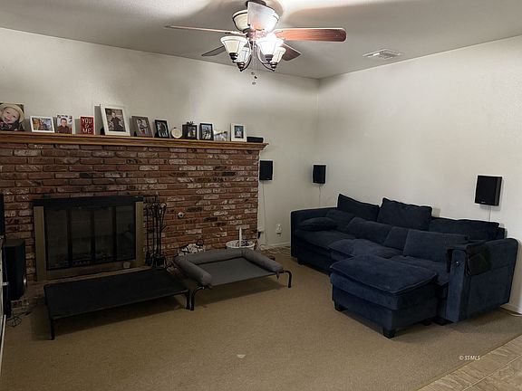 4th image of 1006 E Church Ave