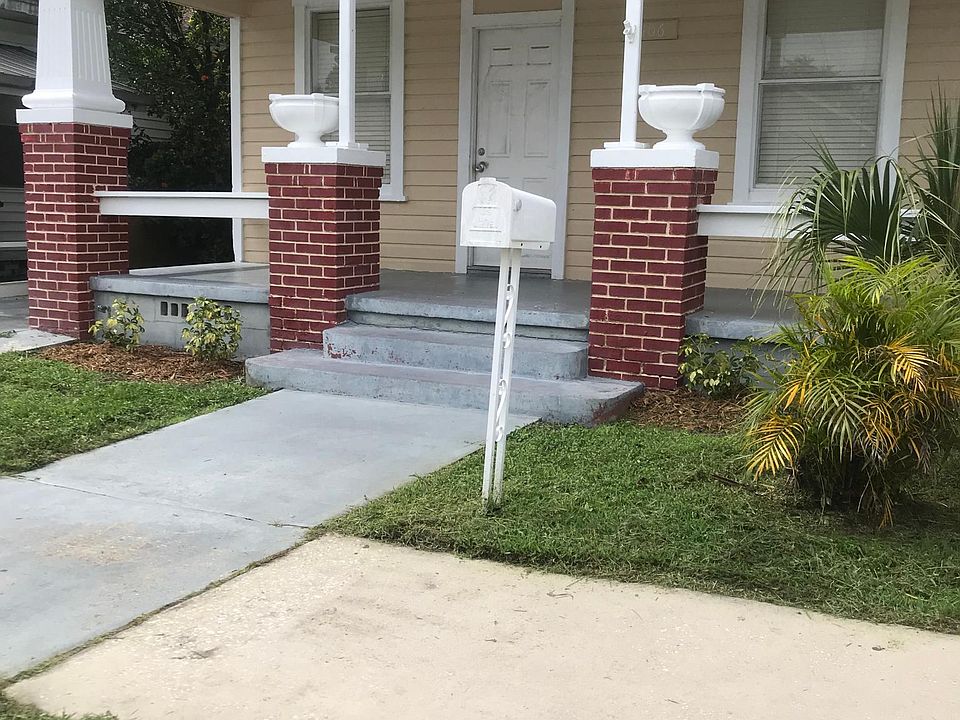 2nd image of 2406 Corrine St