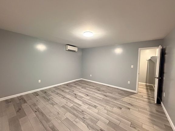 3rd image of 515 Bergen Blvd #B