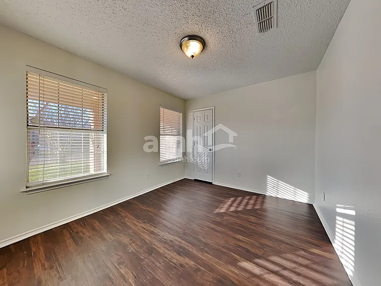 8629 Garden Springs Dr — Photo 12