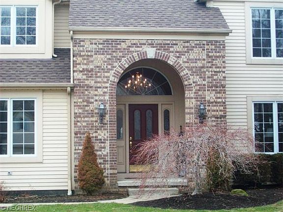 2nd image of 30380 Oakwood Cir
