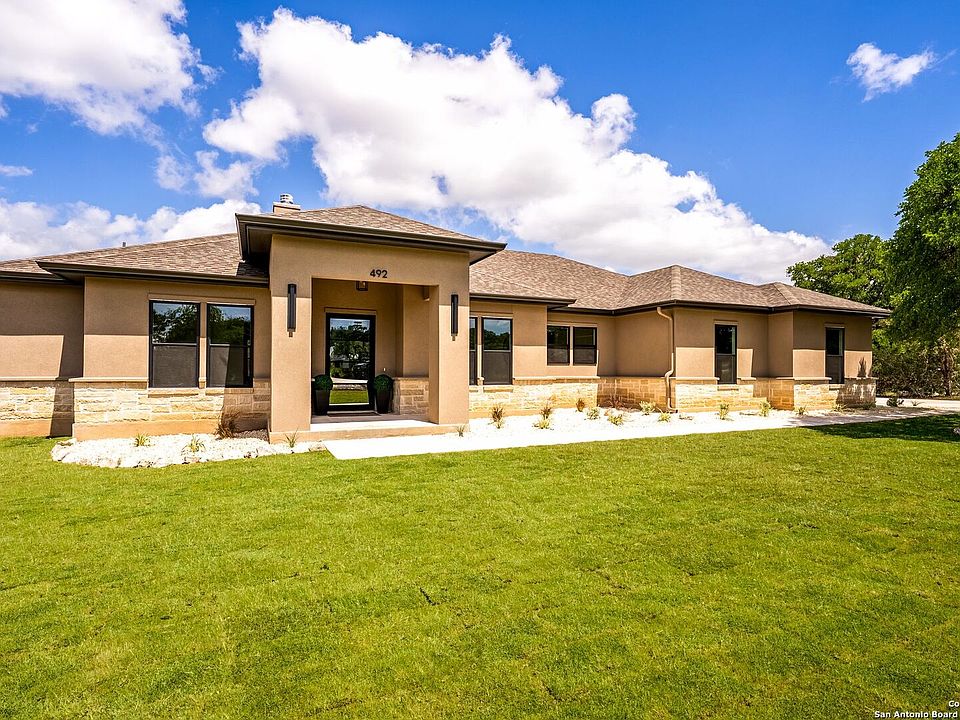 1st image of 492 Vaquero Dr