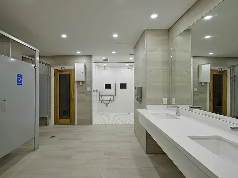111 Davisville Ave — Photo 11