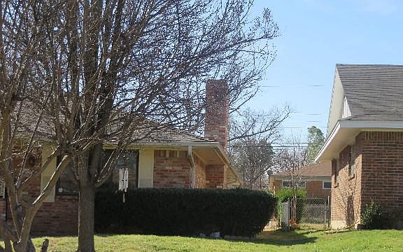3rd image of 8720 Ukiah Dr