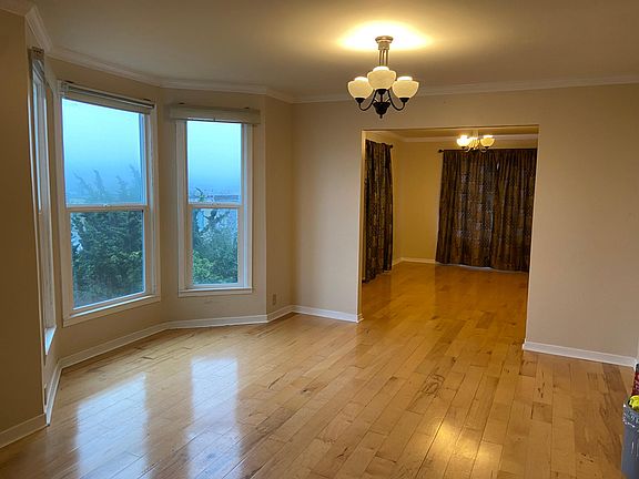 5th image of 123 Vernon St