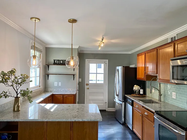 5536 Halwis St — Photo 18