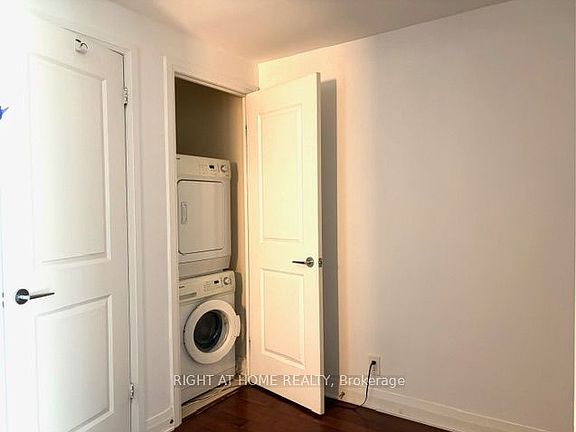 2nd image of 1055 Southdown Rd #502